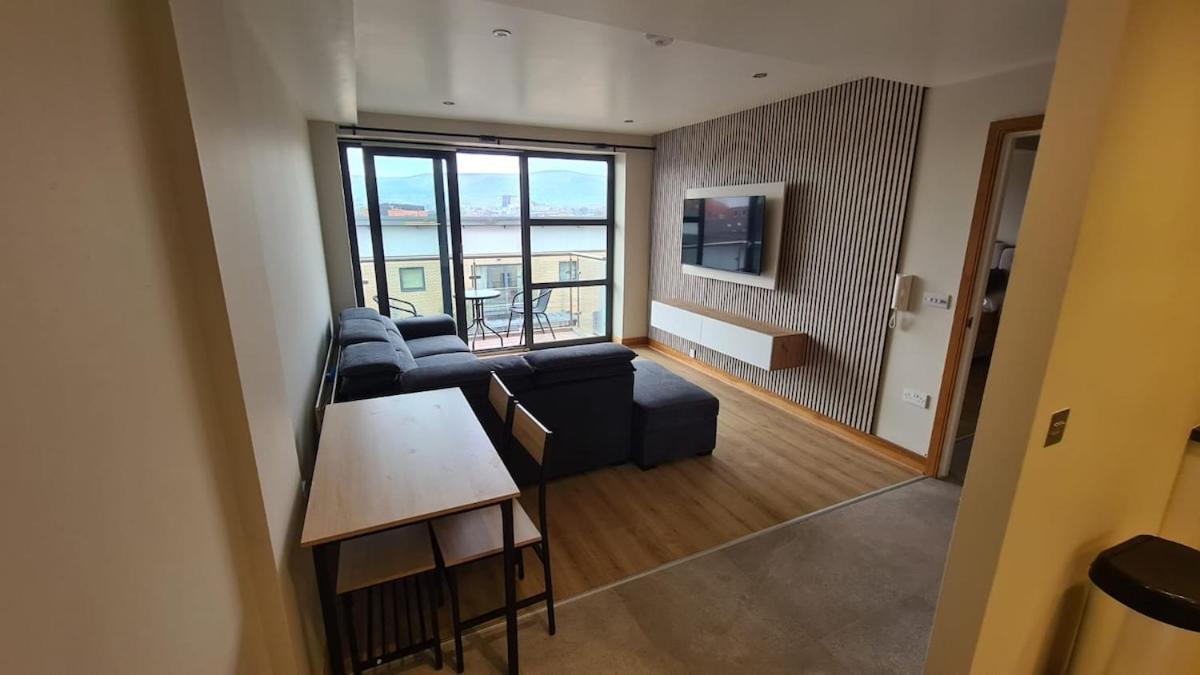 Apartment Quarters 3rd Floor Gem *